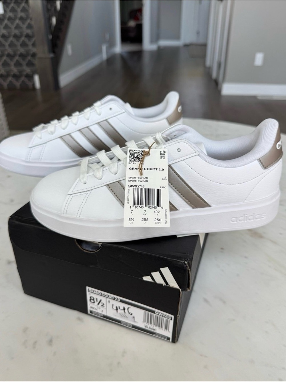 Brand new with tags Adidas Grand Court 2.0 sneakers - Women’s Size 8.5 (US) / 7Y
